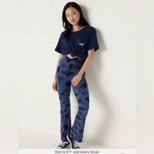 VSPink Blue tie dye leggings